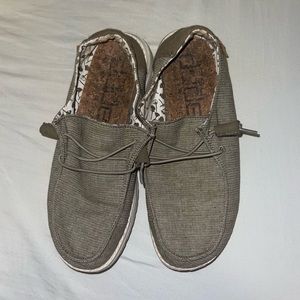 Hey Dudes - Worn a handful of times. GREAT condition ✨🎀